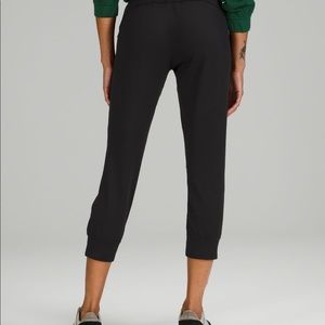 Ready to Rulu Lululemon Crop Joggers 23 inch